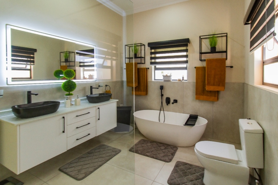 3 Bedroom Property for Sale in Landsmeer Residential Estate North West